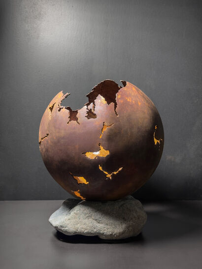 Inner light - a Sculpture & Installation Artowrk by Ronny Barbolini
